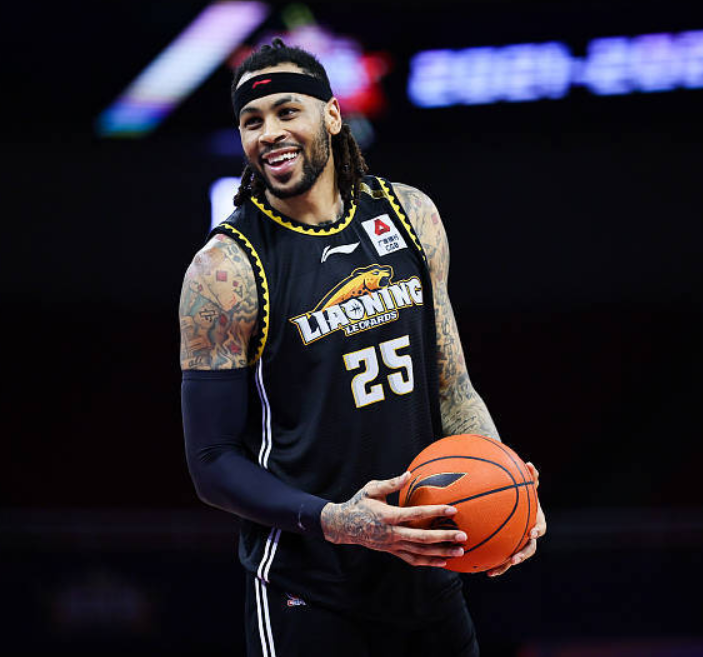 开云体育官方网站关于澳大利亚队观众热烈欢呼！，东契奇迎来十二赛季出色发挥气势如虹延续的信息